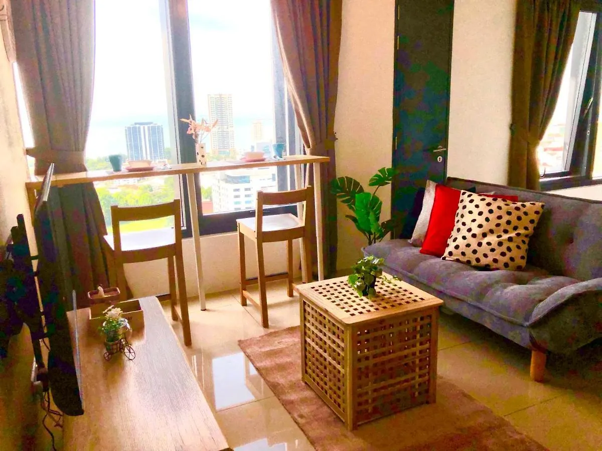 Tropicana 218 Macalister Netflix Unit By Blue Sky Holidays 조지타운 0*,  말레이시아