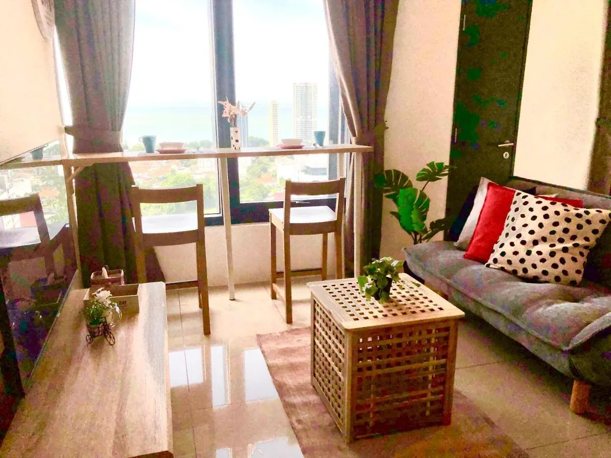 Tropicana 218 Macalister Netflix Unit By Blue Sky Holidays George Town 0*,