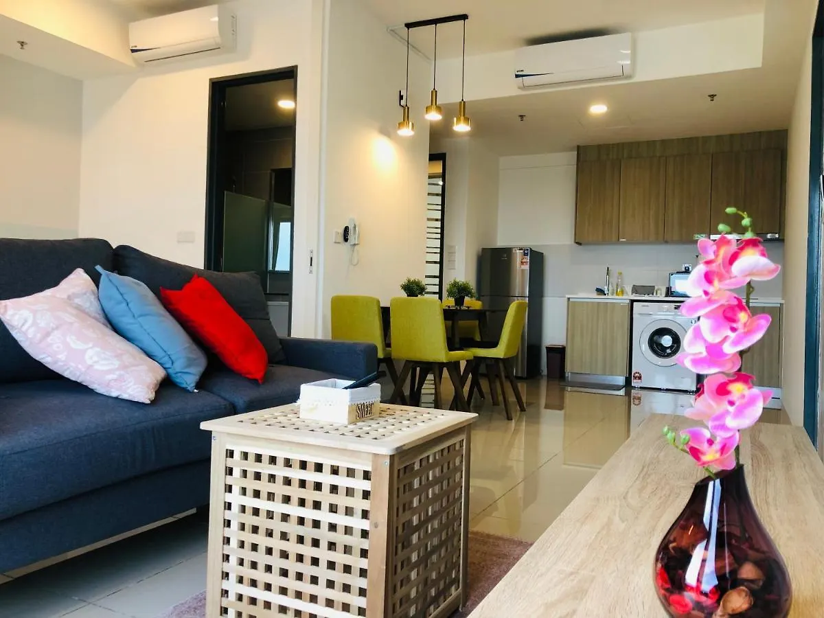 Tropicana 218 Macalister Netflix Unit By Blue Sky Holidays George Town