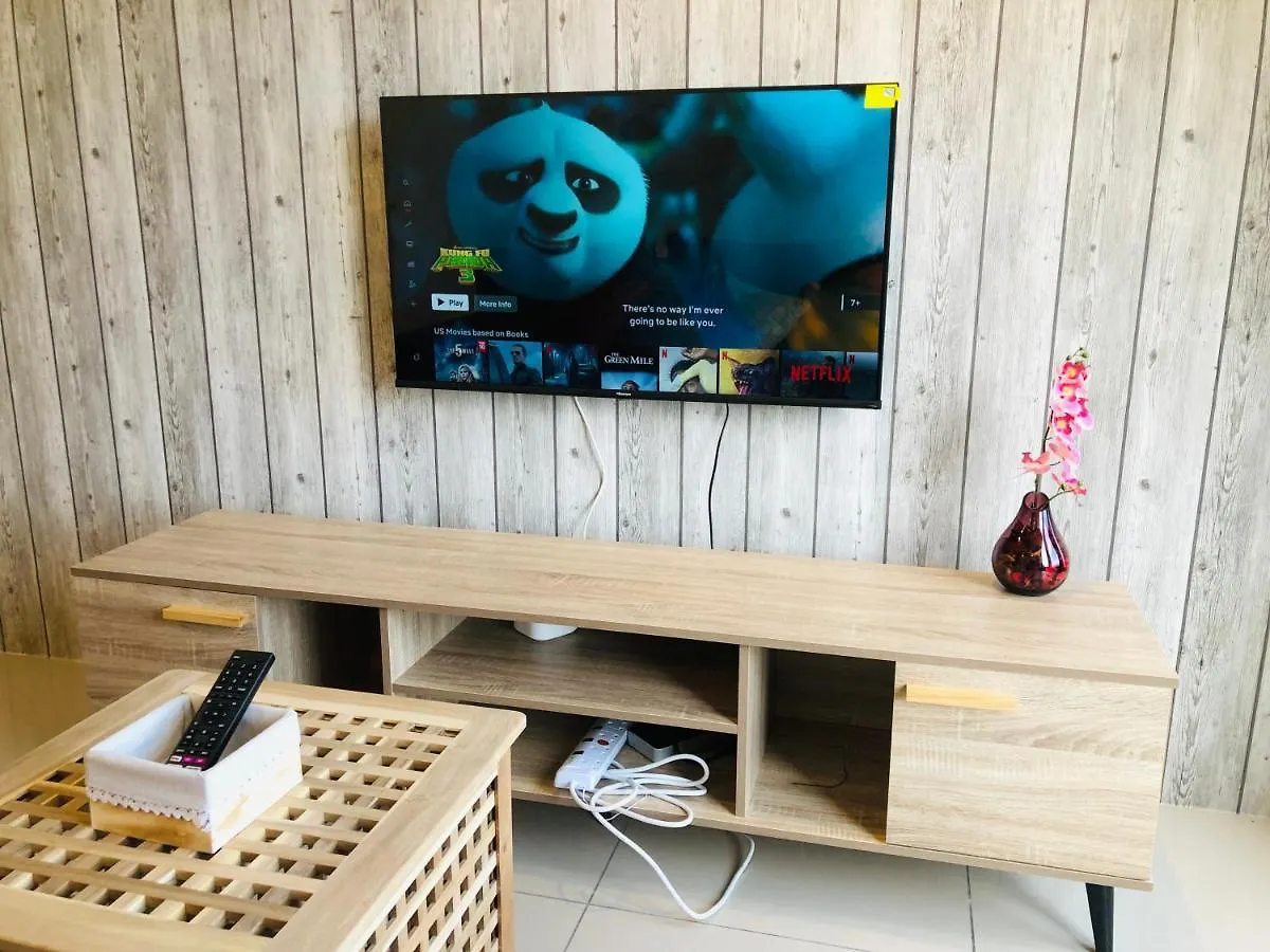 Tropicana 218 Macalister Netflix Unit By Blue Sky Holidays George Town Malaisie