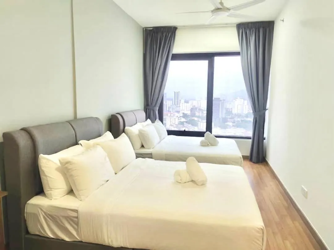 Tropicana 218 Macalister Netflix Unit By Blue Sky Holidays George Town