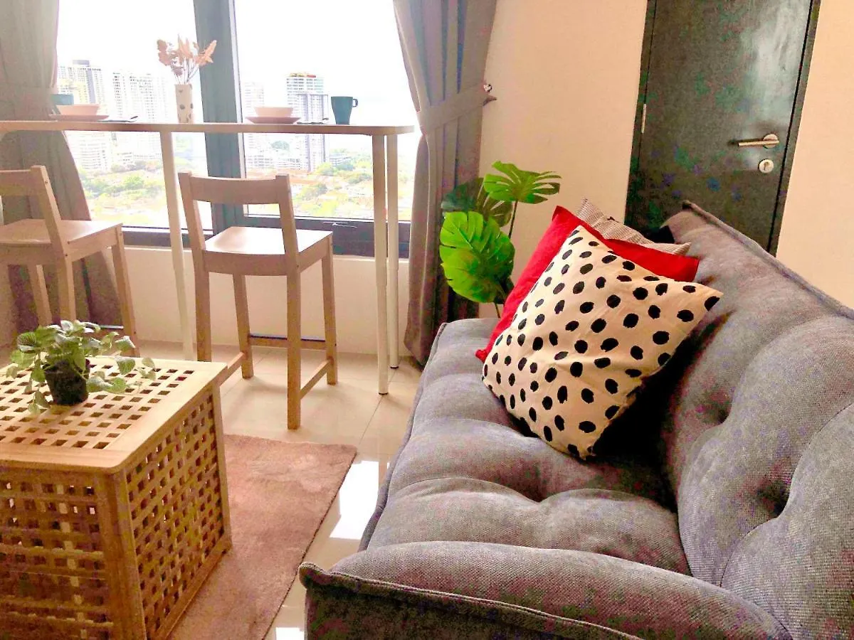 Tropicana 218 Macalister Netflix Unit By Blue Sky Holidays George Town 0*,  Malaysia