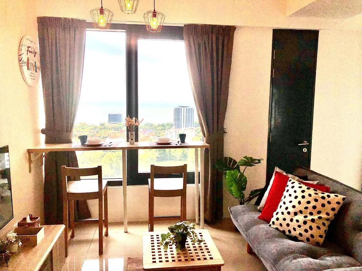 Tropicana 218 Macalister Netflix Unit By Blue Sky Holidays George Town Malaysia