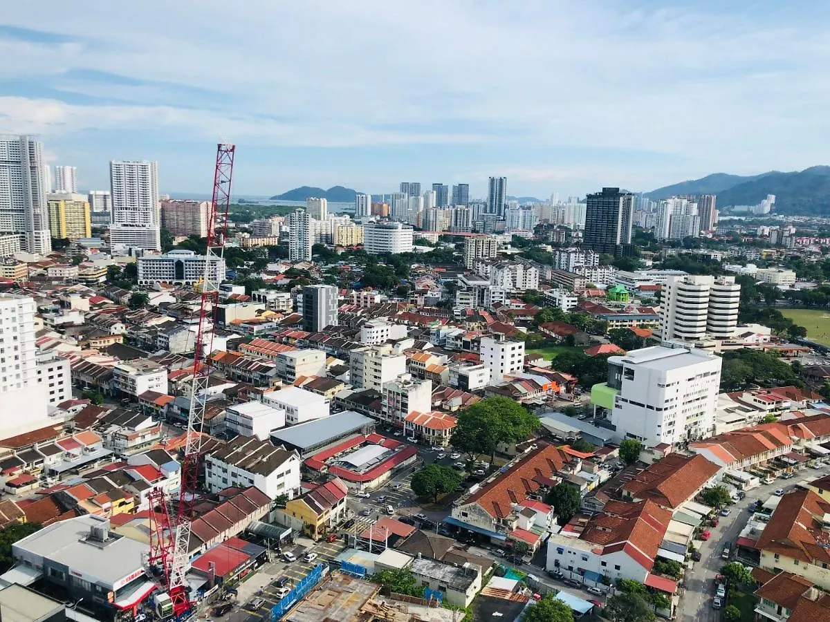 Tropicana 218 Macalister Netflix Unit By Blue Sky Holidays George Town